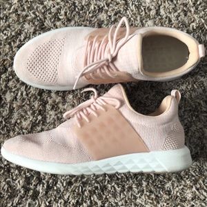 Light pink Aldo sneakers, size 8.5, new condition